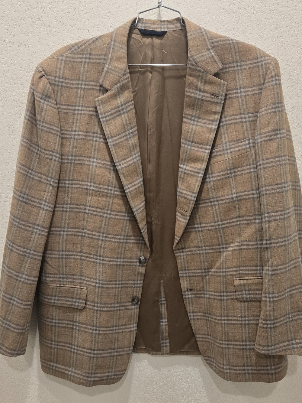 Men's Burberry Tan Plaid Blazer - Classic Tailored Style